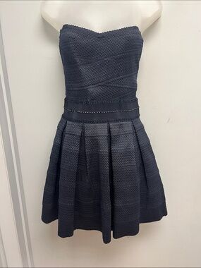 JUNE & IVY Strapless Navy Textured Fit & Flare Dress Pleated Skirt Small